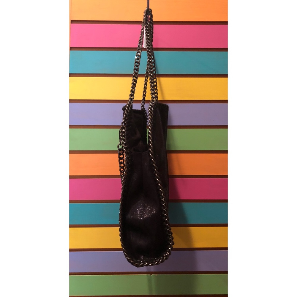 Chain Handle Bag - Picture 2 of 8